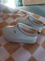 Mooie nieuwe  Ugg pantoffels, UGG, Beige, Nieuw, Ophalen of Verzenden