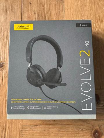 Jabra Evolve2 40 USB-C Headset beschikbaar voor biedingen