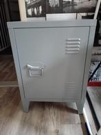 Leuke lichtgrijze lockerkast vandaag ophalen voor 15 euro, Ophalen of Verzenden, Gebruikt