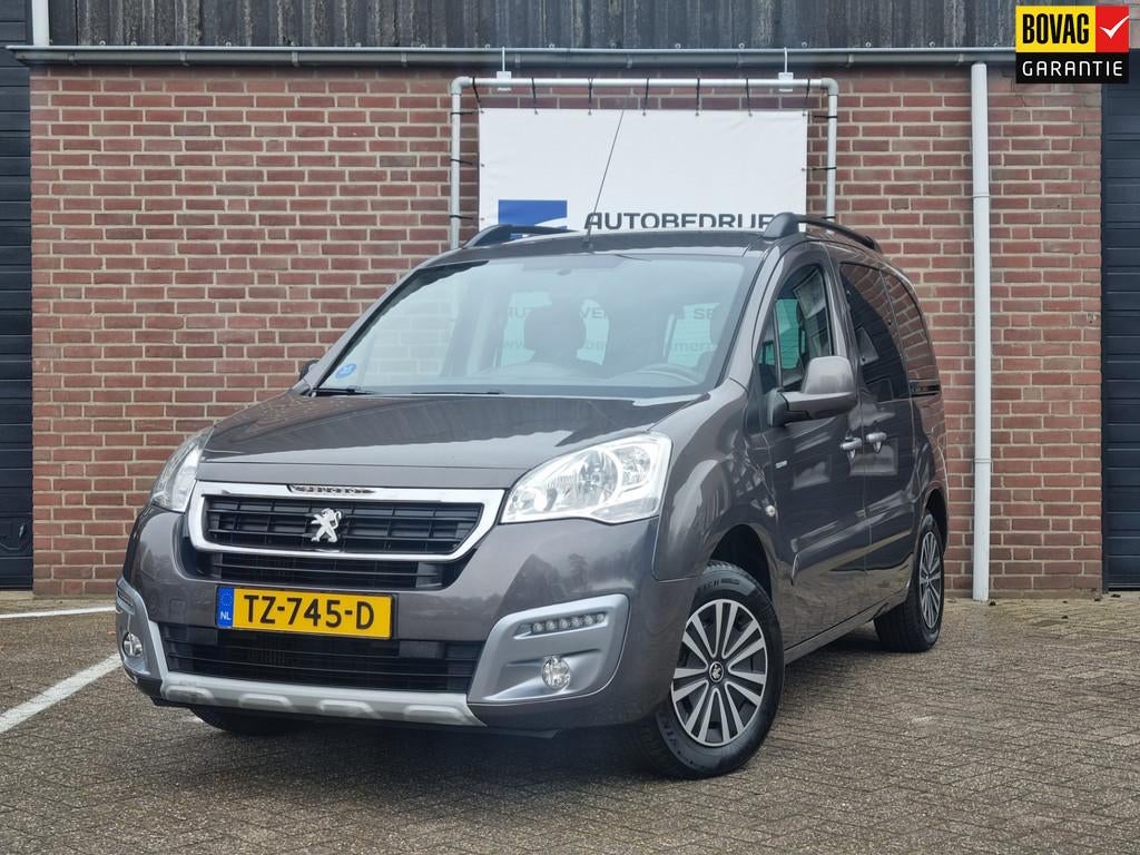 Peugeot Partner Tepee 1.2 PureTech Active Trekhaak, Auto's, Peugeot, Bedrijf, Te koop, Partner Tepee, ABS, Airbags, Airconditioning
