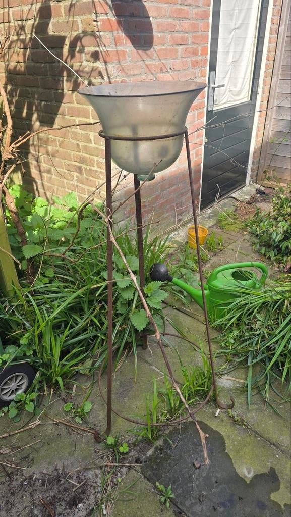 Decoratieve ijzeren standaard met glazen pot, Gebruikt, Minder dan 60 cm, Rond, Ophalen of Verzenden