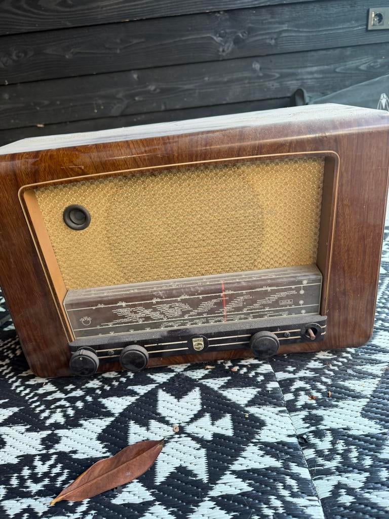 Antieke radio, Ophalen