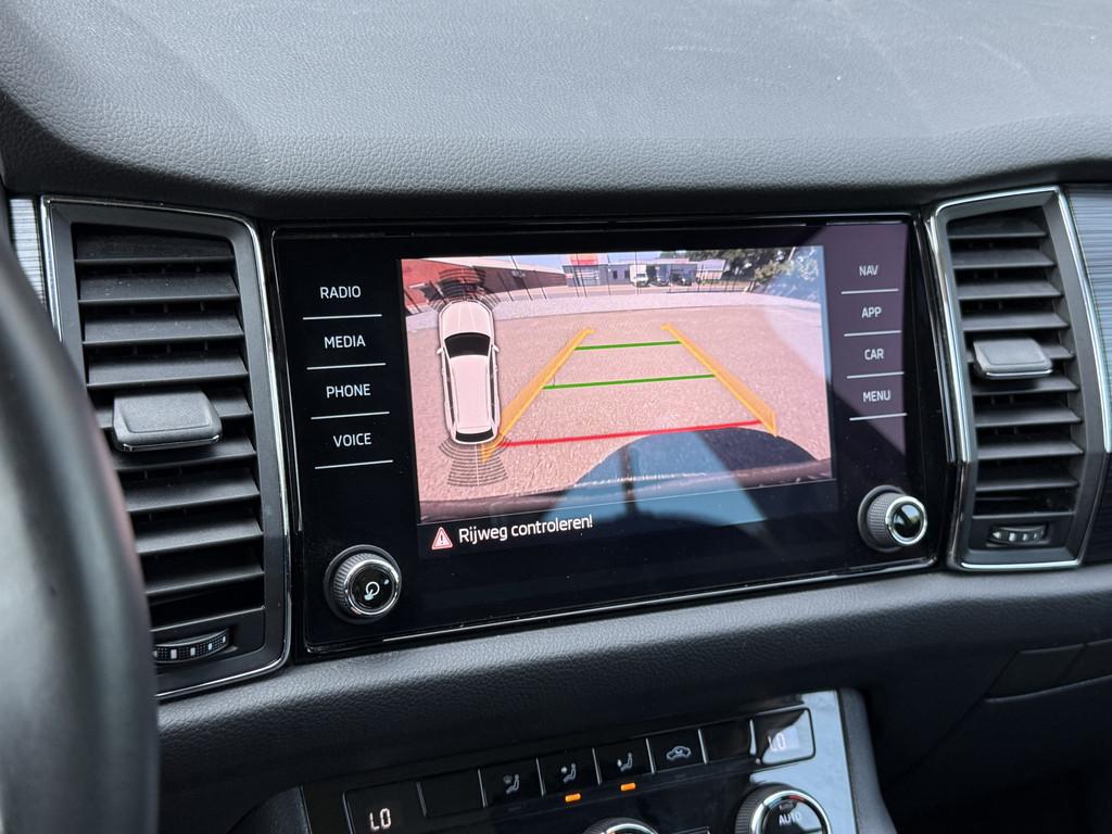 Skoda Kodiaq 1.4 TSI ACT Style DSG Navi|Camera|ACC|LED Zilve, Auto's, Skoda, Stof, Gebruikt, Huisgarantie, 4 cilinders