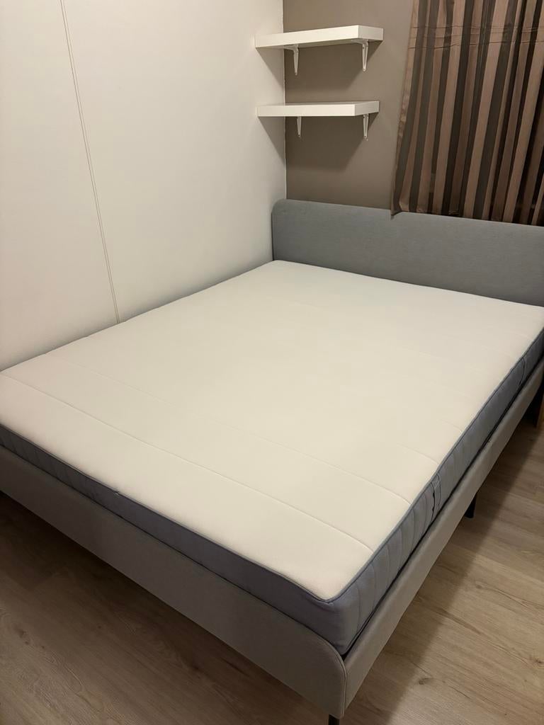 Ikea matras 160x200 evt plus bed, Huis en Inrichting, Slaapkamer | Matrassen en Bedbodems, Ophalen, Zo goed als nieuw, Tweepersoons