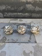 Drie roosvormige tuinbeelden, Ophalen, Gebruikt, Beton, Overige typen