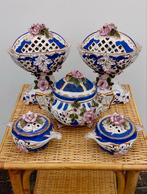 Antiek, 5-delig kaststel uit Polen, Ophalen