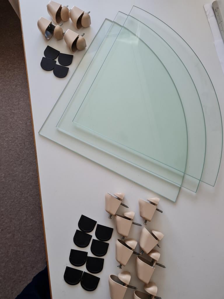 Glazen hoekplanken met bevestiging., Ophalen, Zo goed als nieuw
