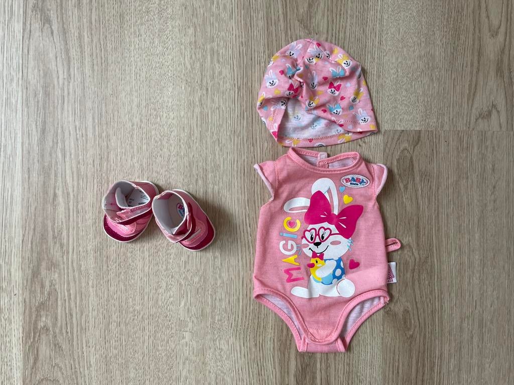 Baby Born sneakers, romper, mutsje (voor pop!), Ophalen of Verzenden, Babypop