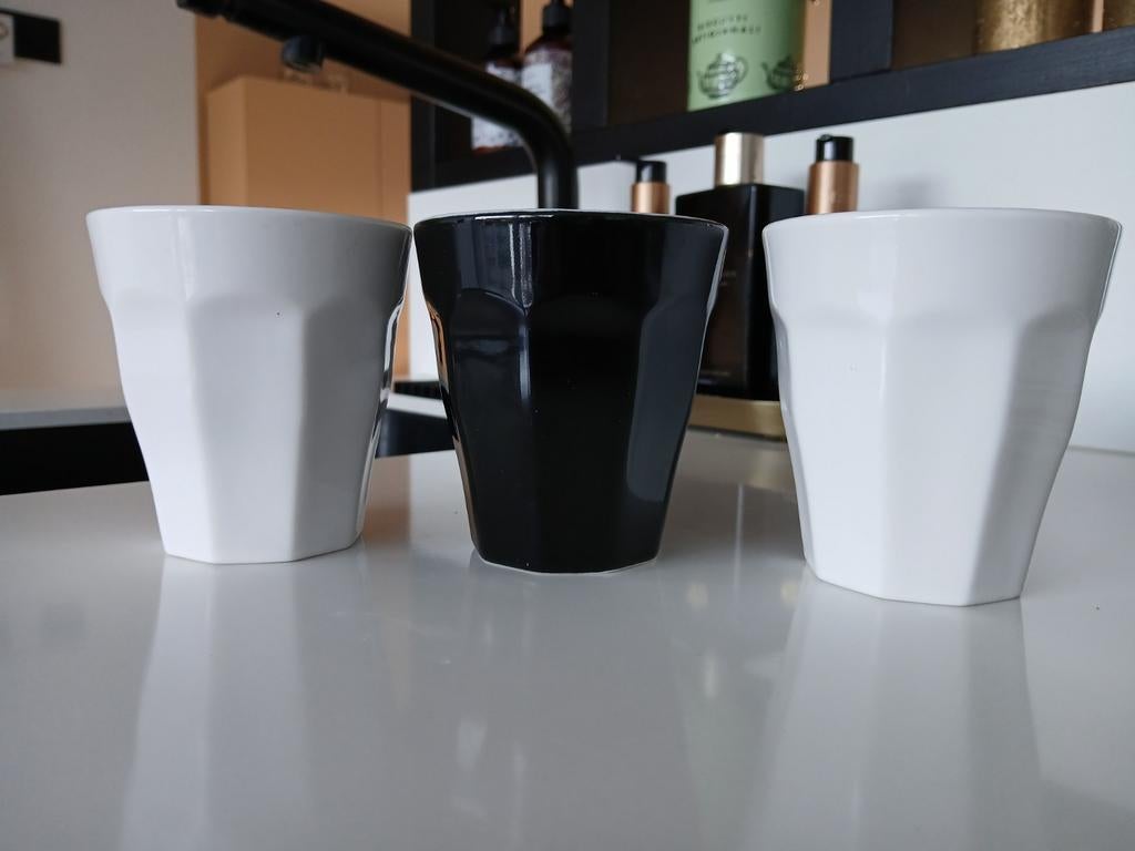 Mok Mirabeau Hema zwart of wit, Huis en Inrichting, Ophalen, Kunststof
