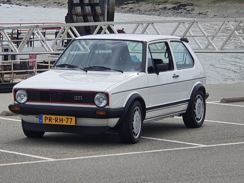 Volkswagen Golf 1.8 GTI 1983 Wit, Auto's, Voorwielaandrijving, Stof, 4 cilinders, 0 kg