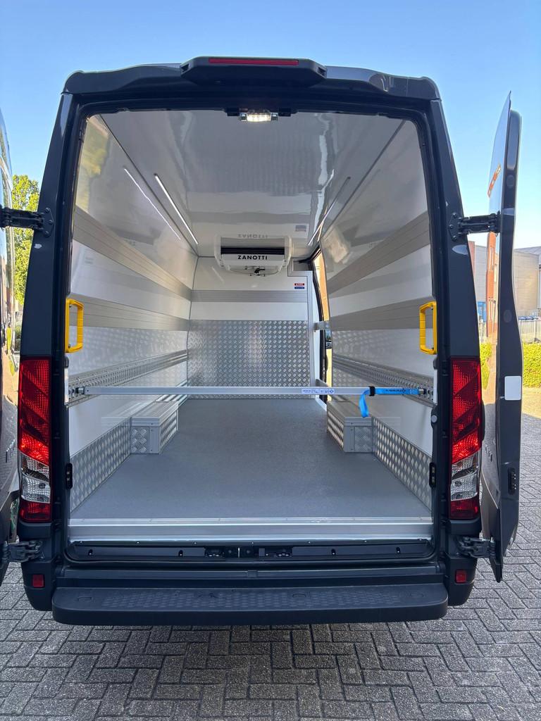 Iveco Daily 35S18HA L4H2 16M3 180PK KOELWAGEN KOELER KOEL K, Auto's, 12 maanden, Zwart, 4 cilinders, 179 pk