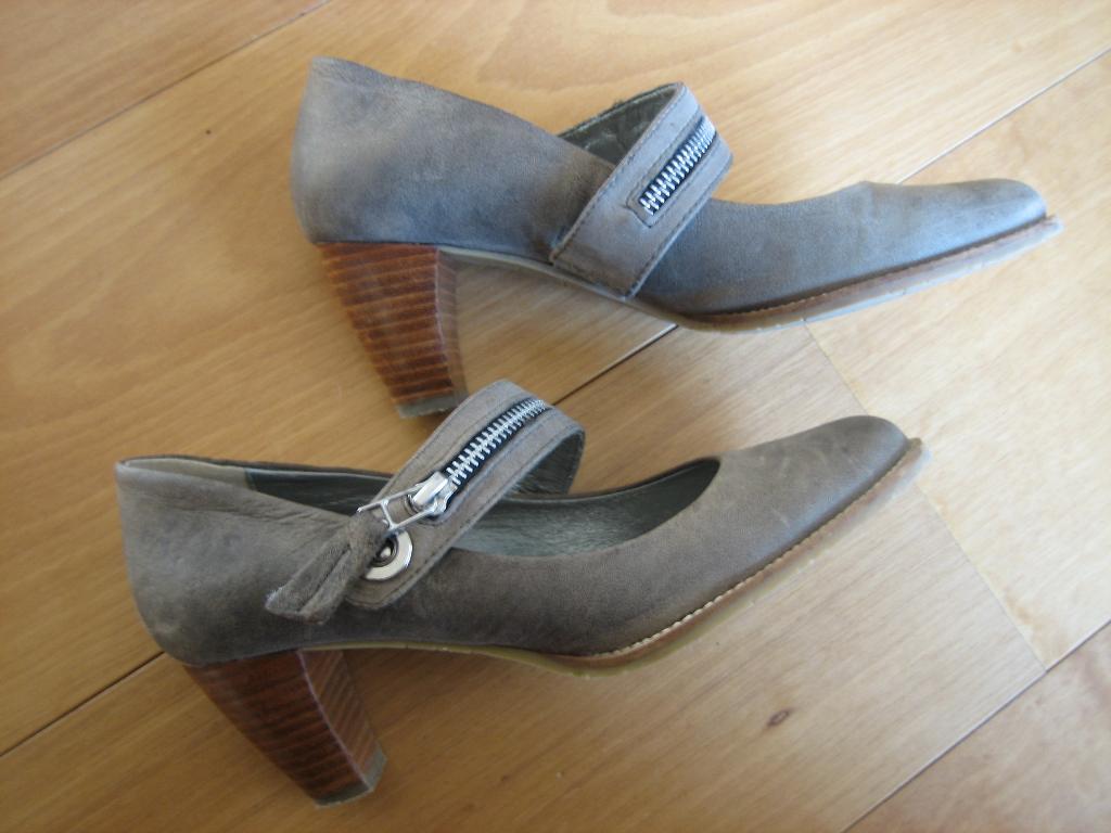 Zeer mooie taupe leren pumps DOLCIS maat 37 Snazzeys, Dolcis, Pumps, Bruin, Verzenden