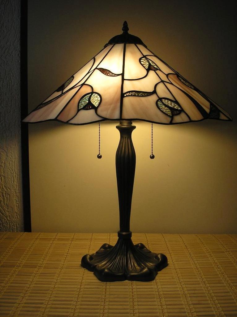 Tiffany tafellamp met tulpen, Ophalen, Zo goed als nieuw, Glas, 50 tot 75 cm