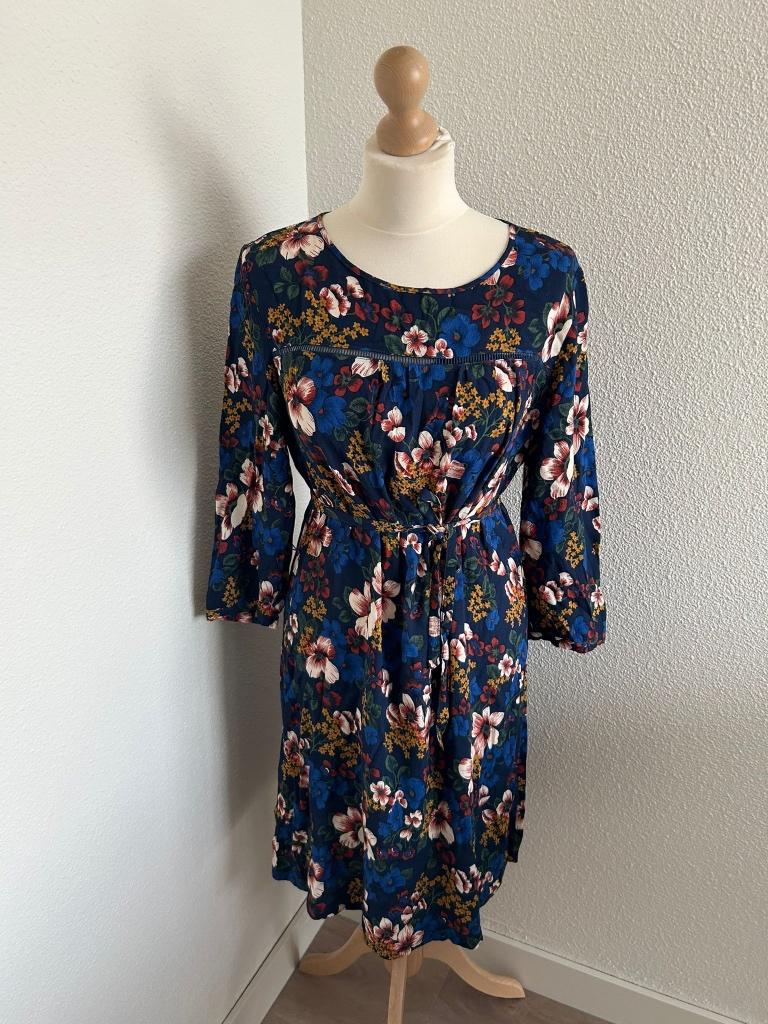 King Louie maat 40 als nieuwe bloemen jurk 400, Maat 38/40 (M), Blauw, Ophalen of Verzenden, Zo goed als nieuw