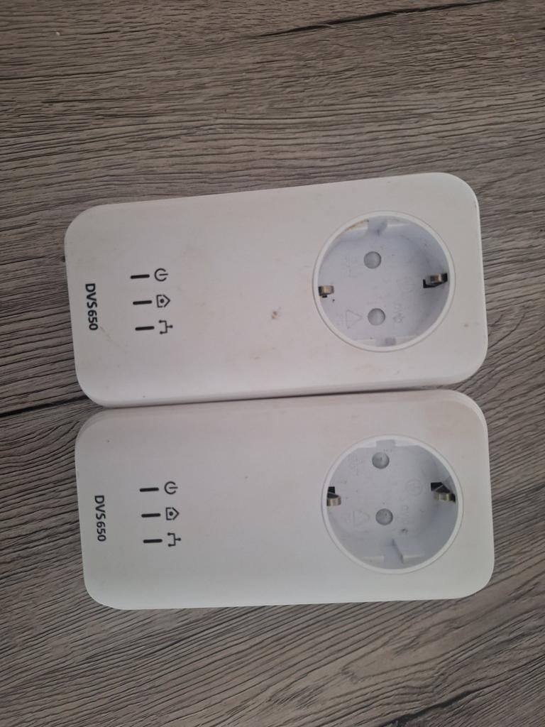 2 DVS650 adapters.  ( Kpn ), Computers en Software, Ophalen of Verzenden