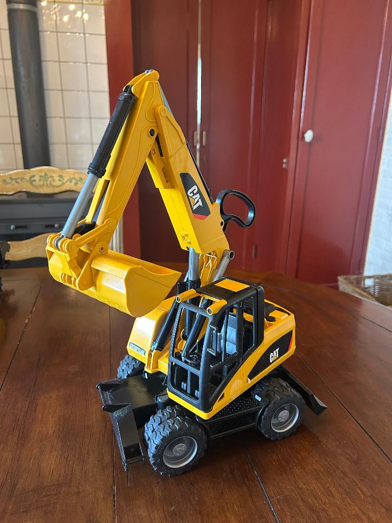 Bruder Graafmachine Caterpillar, Ophalen, Zo goed als nieuw