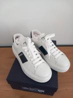 Prada heren sneakers maat 42 (valt als), Kleding | Heren, Schoenen, Ophalen of Verzenden