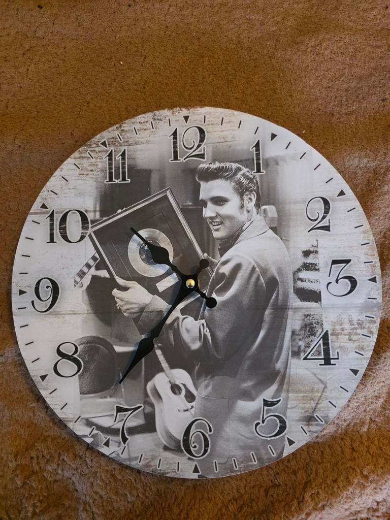 Wandklok Elvis Presley, Ophalen of Verzenden, Zo goed als nieuw, Wandklok