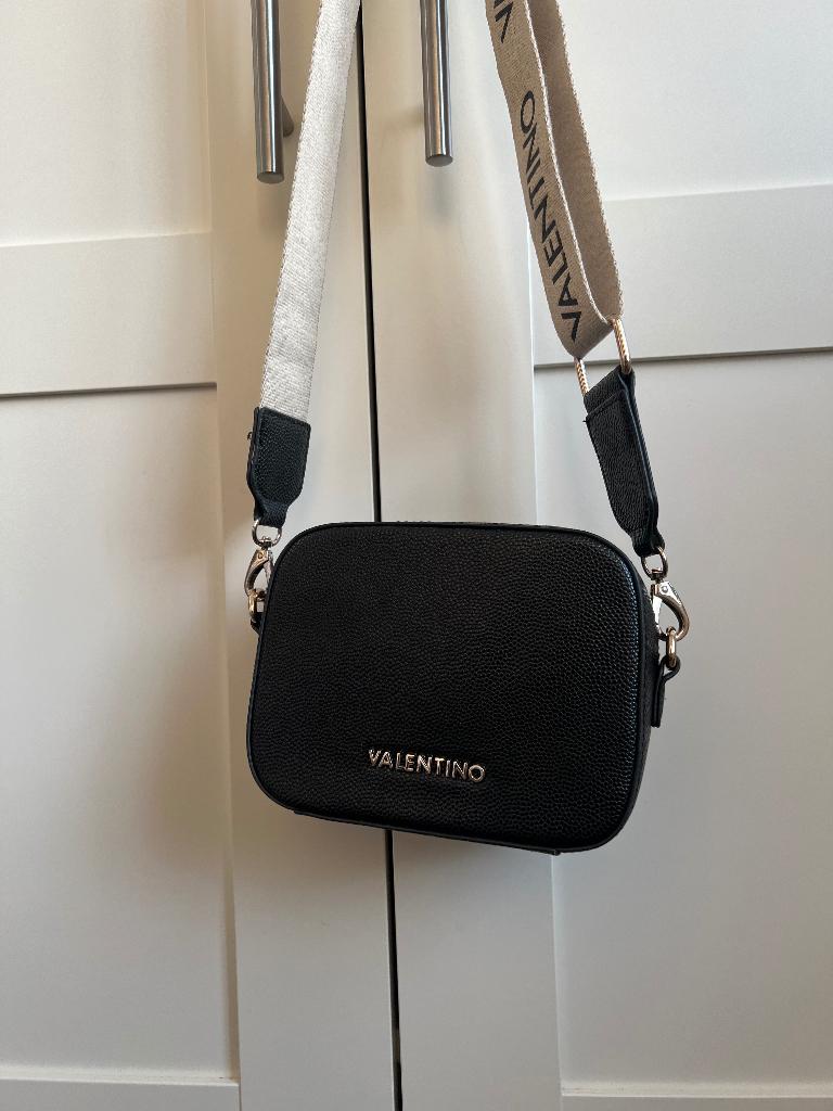 Valentino schoudertas, Sieraden, Tassen en Uiterlijk, Verzenden, Zo goed als nieuw, Zwart, Schoudertasje