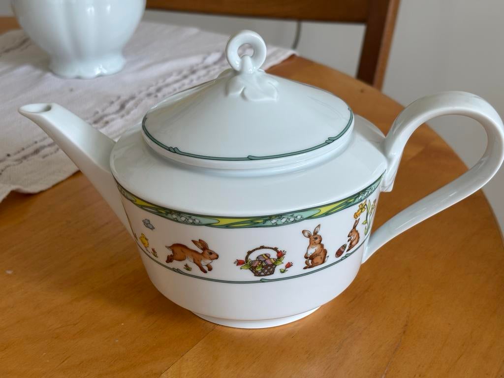Hutschenreuther Pasen theepot met konijntjes, Overige typen, Ophalen of Verzenden, Zo goed als nieuw, Overige stijlen