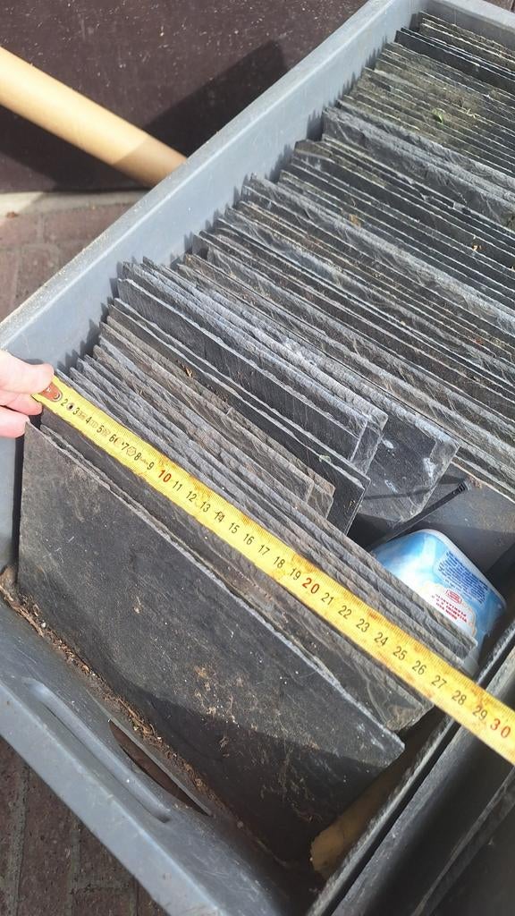 Leisteen dakplaatjes, ca 70 hele en 20 halve, Doe-het-zelf en Verbouw, Dakpannen en Dakbedekking, Ophalen of Verzenden