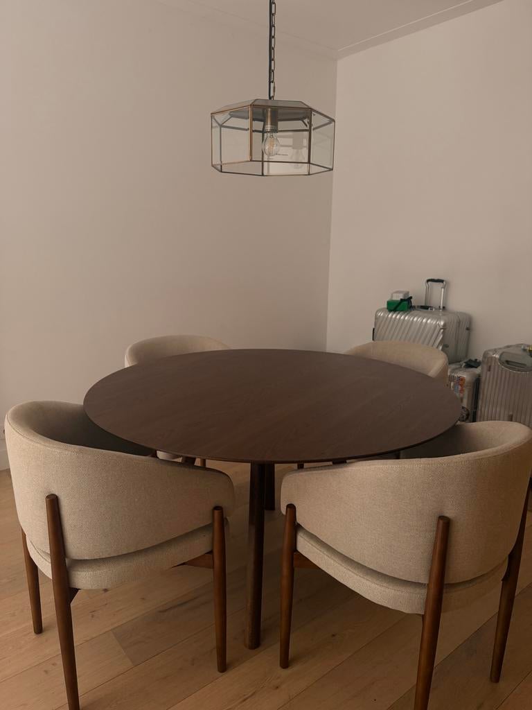 Ronde Eikenhouten eettafel 130cm met stoelen (z.g.a.n.), Huis en Inrichting, Ophalen, 100 tot 150 cm, Zo goed als nieuw, Vier personen