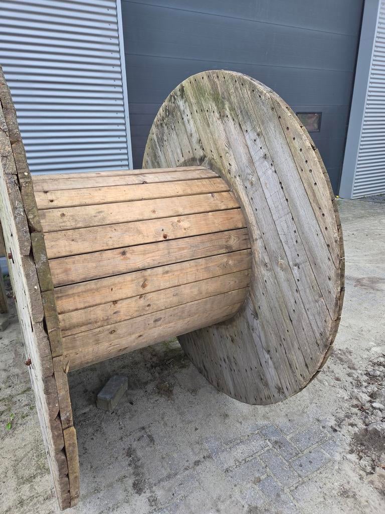 Gratis afhalen in Gorredijk 3 haspels 180/190 doorsnee, Ophalen, Gebruikt, Rond, Hout