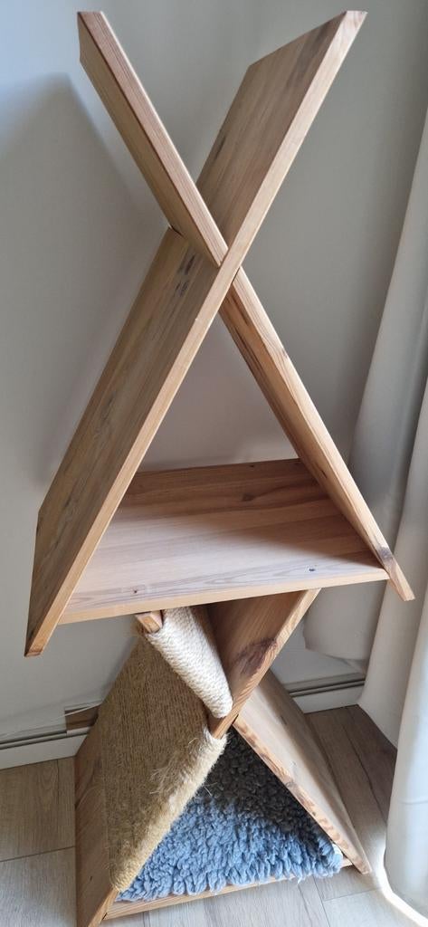 Maxima vida houten tipi, Ophalen, Gebruikt, Krabpaal