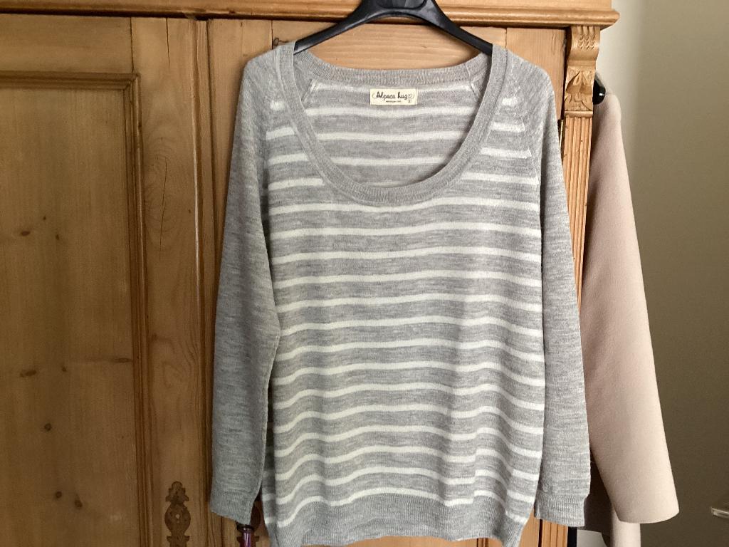 Voorjaars trui alpaca wol nieuw gestreept grijs/wit maat M, Kleding | Dames, Truien en Vesten, Ophalen of Verzenden, Nieuw, Maat 38/40 (M)