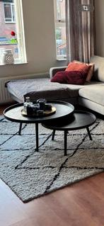 Set van 2 WOOOD Karwei bijzettafels - Zwart, prima staat, Ophalen of Verzenden, Gebruikt, Rond, Hout