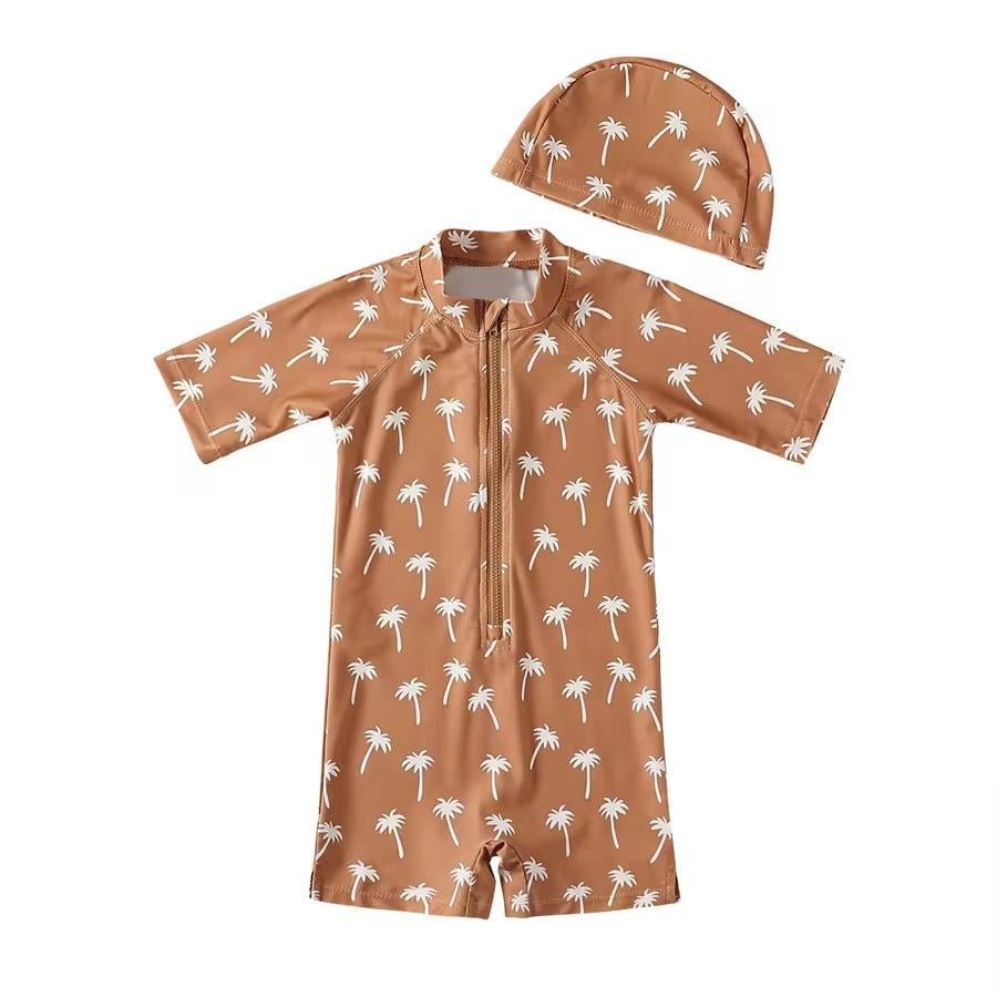 Il Bambini - UV werend zwempakje met muts - toffee palmboom, Kinderen en Baby's, Babykleding | Baby-zwemkleding, Badpak, Nieuw