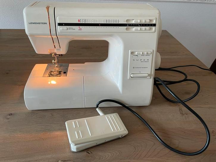 Lewenstein Super MX3123 Naaimachine, Hobby en Vrije tijd, Naaimachines en Toebehoren, Gebruikt, Naaimachine, Lewenstein, Ophalen of Verzenden