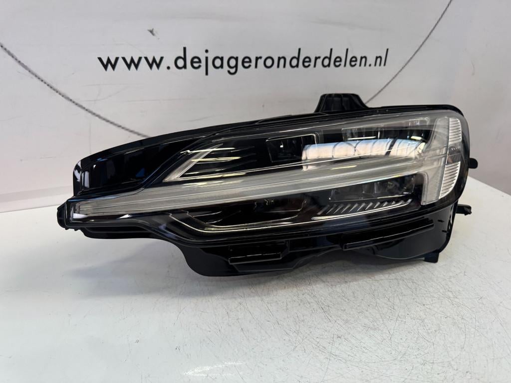 VOLVO V60 S60 MID LED KOPLAMP LINKS 32228817 COMPLEET, Auto-onderdelen, Gebruikt, Gunnar Engellaus vag 8
405 31  Gothenburg, SE