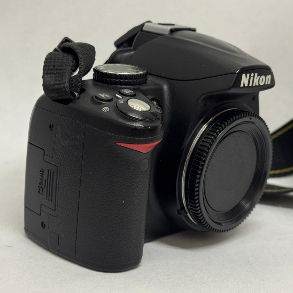 Nikon D3000 Body, Nikon, Zo goed als nieuw, Support@nikon.com, Nikon Corporation
Shinagawa Intercity Tower C
2-15-3, Konan, Minato-ku
Tokyo 108-6290
Japan