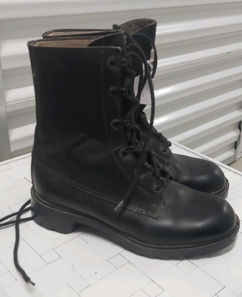 Defensie kisten maat 38M (240), Ophalen of Verzenden, Landmacht, Nederland, Kleding of Schoenen