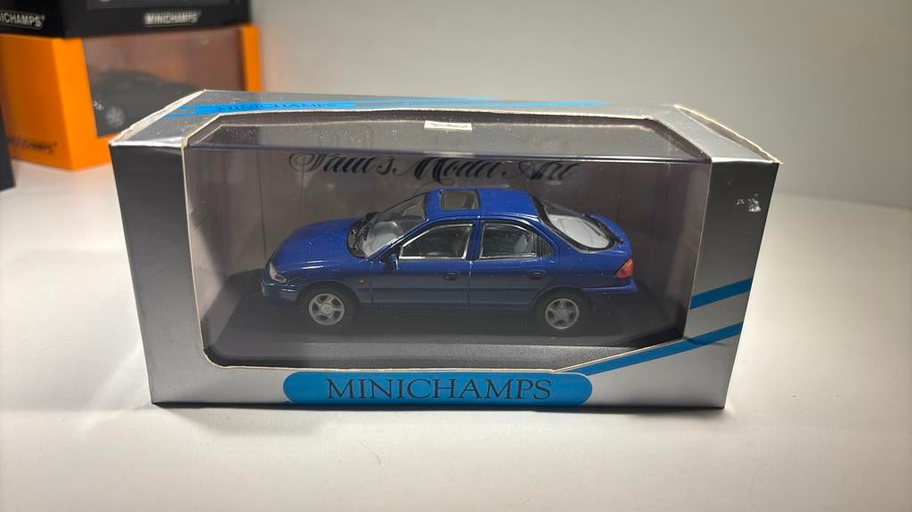 Ford mondeo bleu minichamps 1.43, Auto, Ophalen of Verzenden, MiniChamps, A
