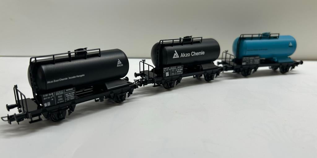 Liliput Akzo Chemie ketelwagens (3 stuks), Gelijkstroom of Wisselstroom, Wagon, Ophalen of Verzenden, Zo goed als nieuw