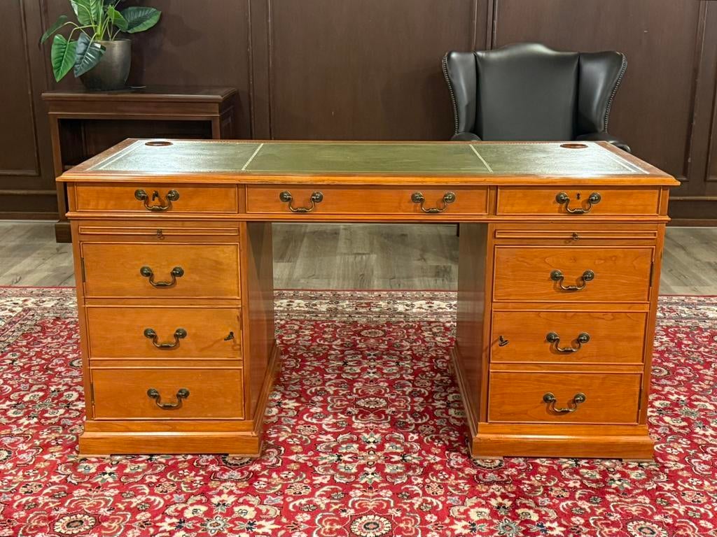 Klassiek Engels bureau #651, Huis en Inrichting, Bureaus, Overige typen, 150 cm, Hout, Ophalen of Verzenden