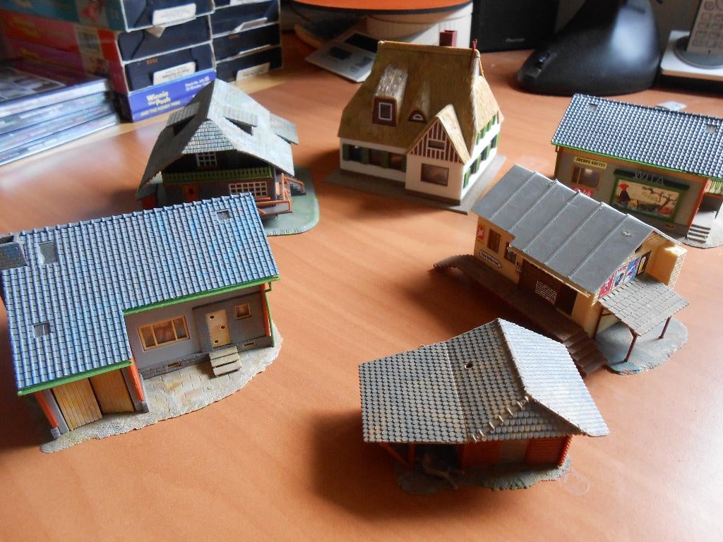 modelspoor HO 6 gebouwen voor modelbouw of modelspoor HO, Overige merken, Gebruikt, Gelijkstroom of Wisselstroom, Brug, Tunnel of Gebouw