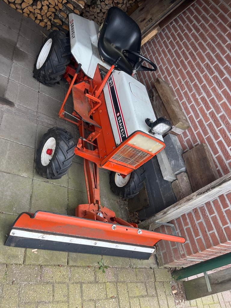 Gravely 817 mini trekker met schuif, Tuin en Terras, Zitmaaiers, Ophalen, Gebruikt, Versnellingen