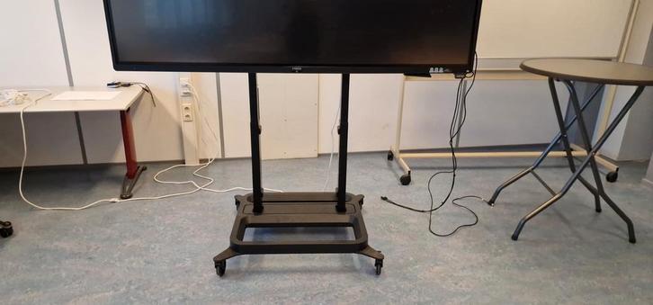 2X Vogel's RISE 5205 Verrijdbare Smartboard Standaard, Audio, Tv en Foto, Televisie-accessoires, Zo goed als nieuw, Ophalen