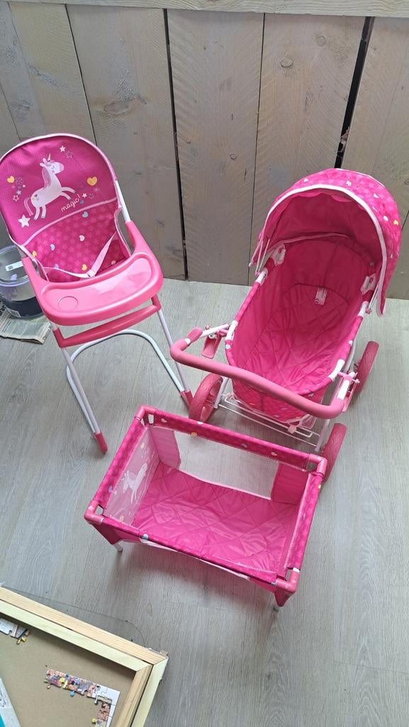 Poppenset: kinderstoel, kinderwagen en bedje, Kinderen en Baby's, Speelgoed | Poppen, Ophalen, Gebruikt, Overige typen