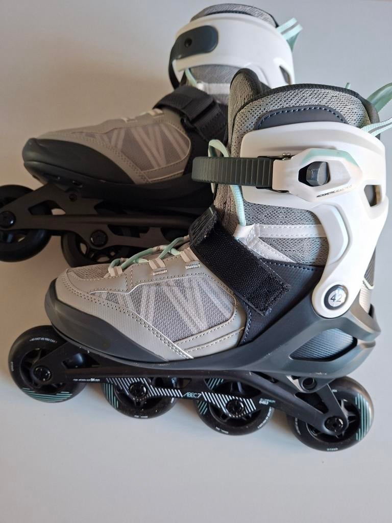 Zo goed als nieuwe skates - Maat 42 (klein vallend), Sport en Fitness, Skeelers, Ophalen of Verzenden, Zo goed als nieuw, Inline skates 4 wielen