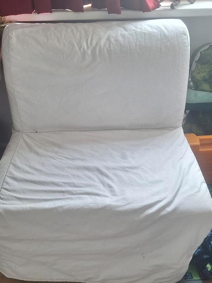 IKEA Lycksele slaapstoel uitklapbaar met witte hoes, Huis en Inrichting, Slaapkamer | Slaapbanken, Ophalen
