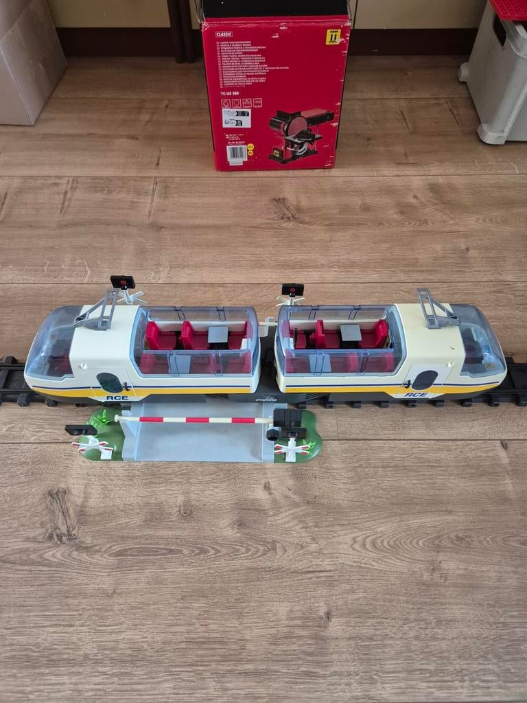 Playmobiel trein met overgang en rails, Kinderen en Baby's, Speelgoed | Playmobil, Ophalen of Verzenden, Zo goed als nieuw, Complete set