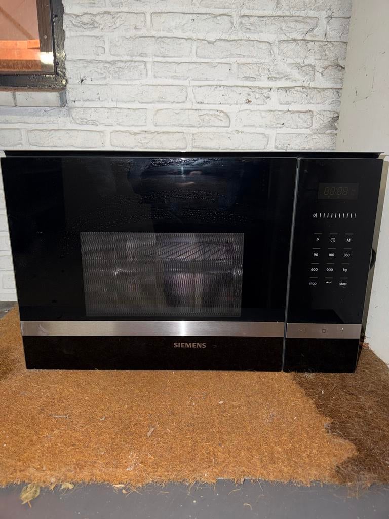 Siemens inbouw magnetron met grill — zwart glas — z.g.a.n., 60 cm of meer, Grill, Ophalen of Verzenden, Inbouw