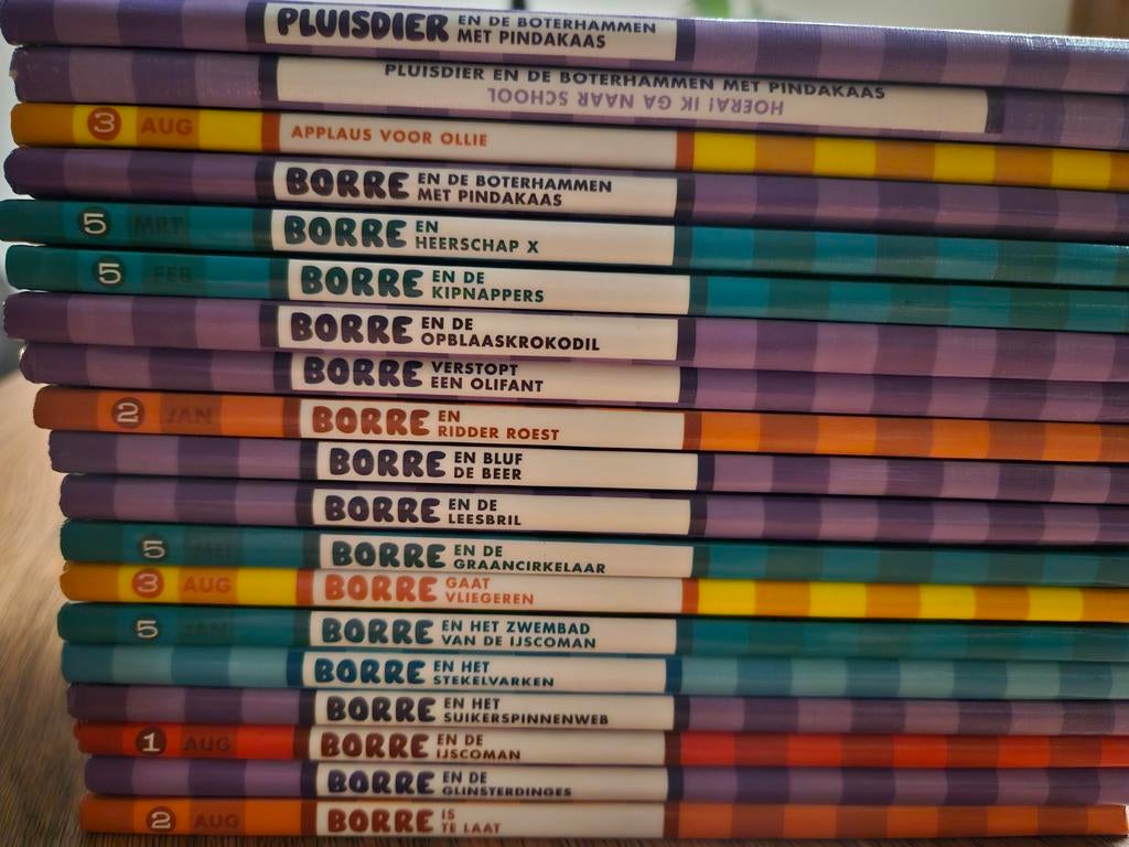 Borre en Pluisdier boekjes - Bijna complete verzameling, Ophalen of Verzenden, Zo goed als nieuw, Fictie algemeen