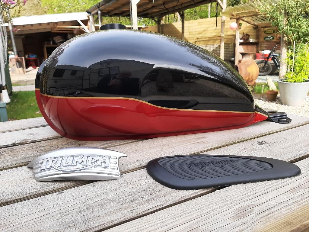 Triumph Bonneville T100 Thruxton tank, Motoren, Ophalen, Gebruikt