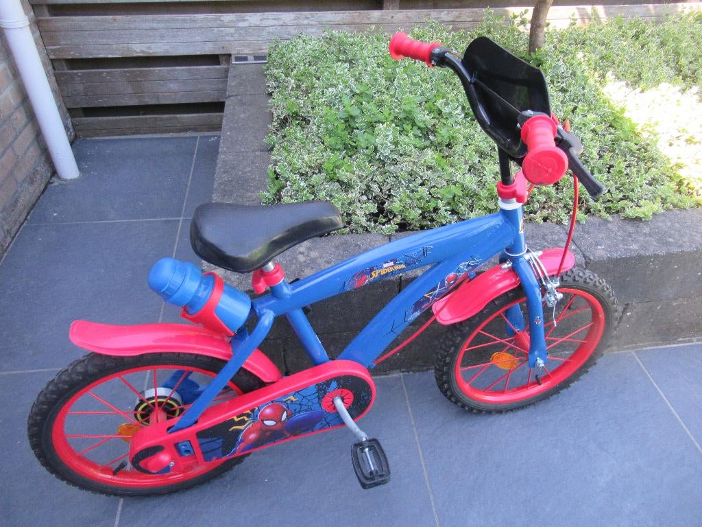 Spiderman fiets Huffie 16 inch ECHT Zo goed als nieuw, Fietsen en Brommers, Ophalen, Terugtraprem, 16 tot 20 inch, Huffy
