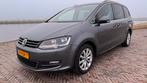 Volkswagen Sharan 1.4 TSI 110KW DSG 2011 Grijs, Auto's, Volkswagen, 1800 kg, Zwart, 4 cilinders, 7 stoelen